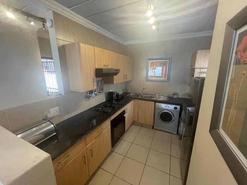 FURNISHED TWO BEDROOMS - Photo 9
