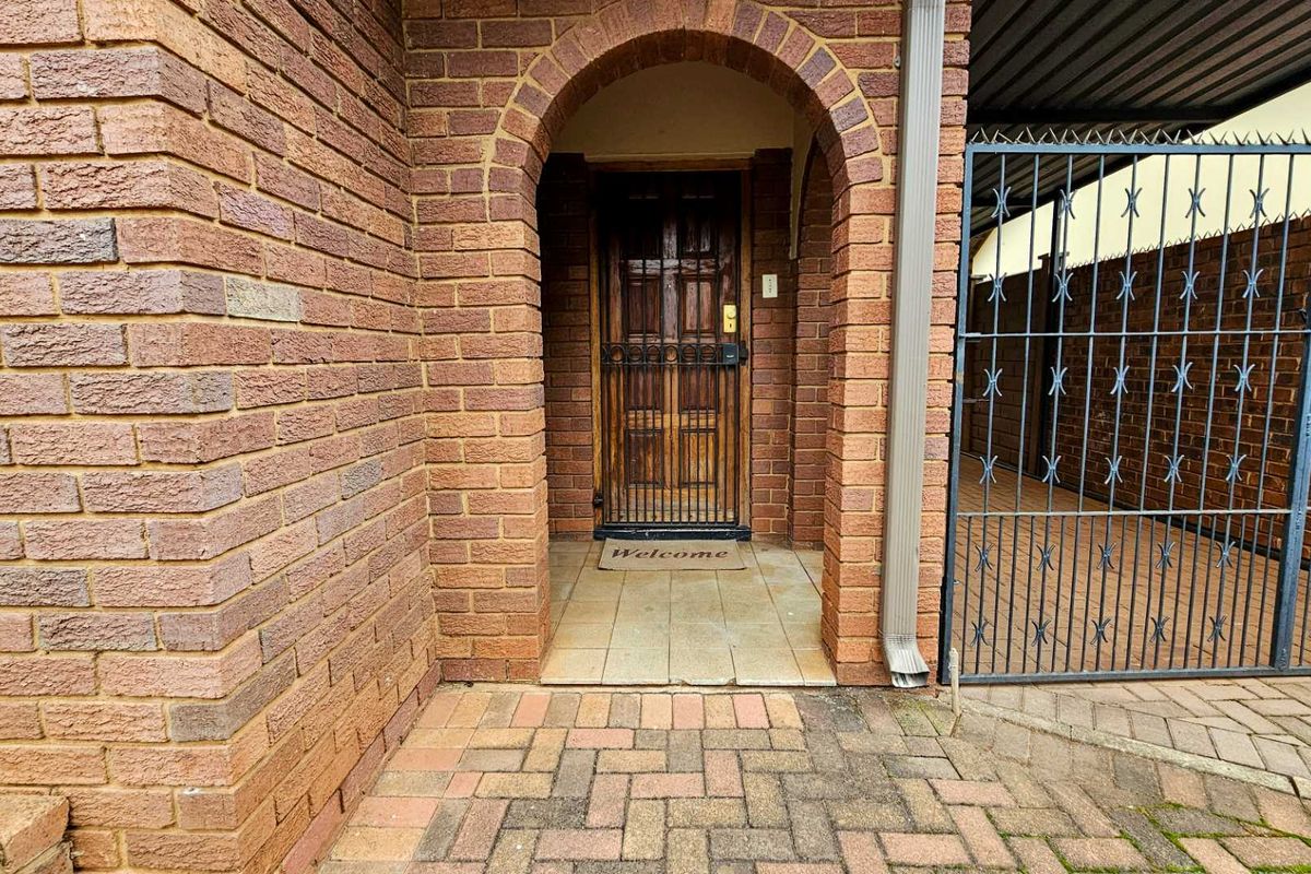 Immaculate Family Home with Entertainment Paradise in Annlin – Move-In Ready! - Photo 4