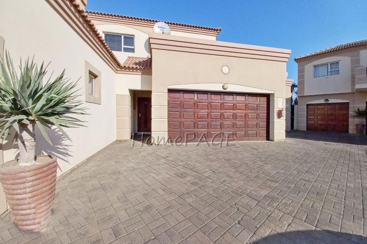 Central, Walvis Bay:  3 Bedr Duplex Unit is for Sale - Photo 2