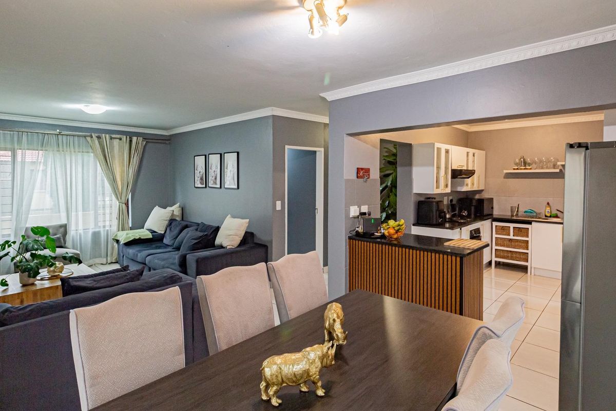 Charming 3-Bedroom Cluster in Secure Craigavon Estate - Photo 2
