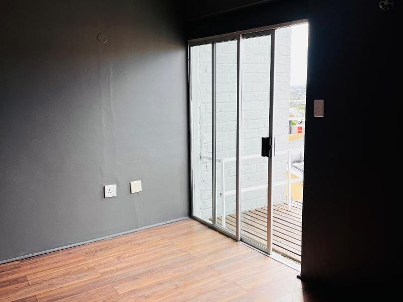 Freestanding House To Let In Kleine Kuppe - Photo 4