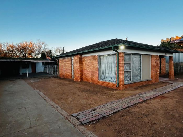 Property #2514006, House For Sale in Vanderbijlpark CW 3
