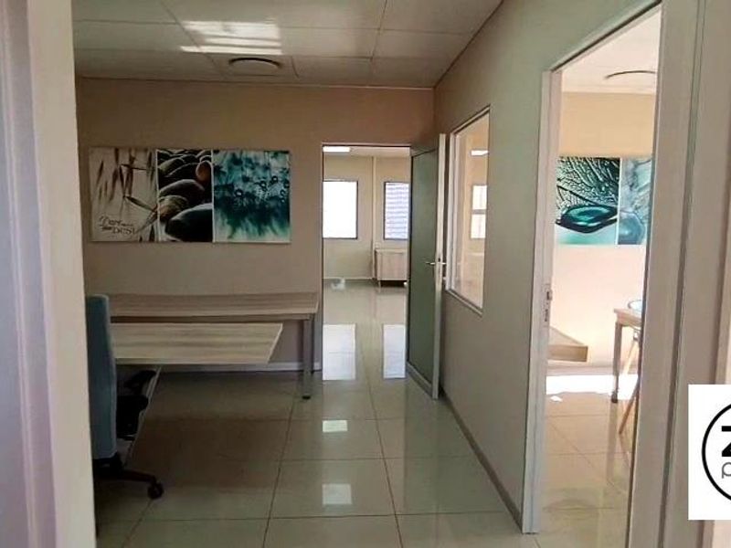 90SQM PRESTIGE OFFICE TO LET-High foot Traffic Corner - Photo 3