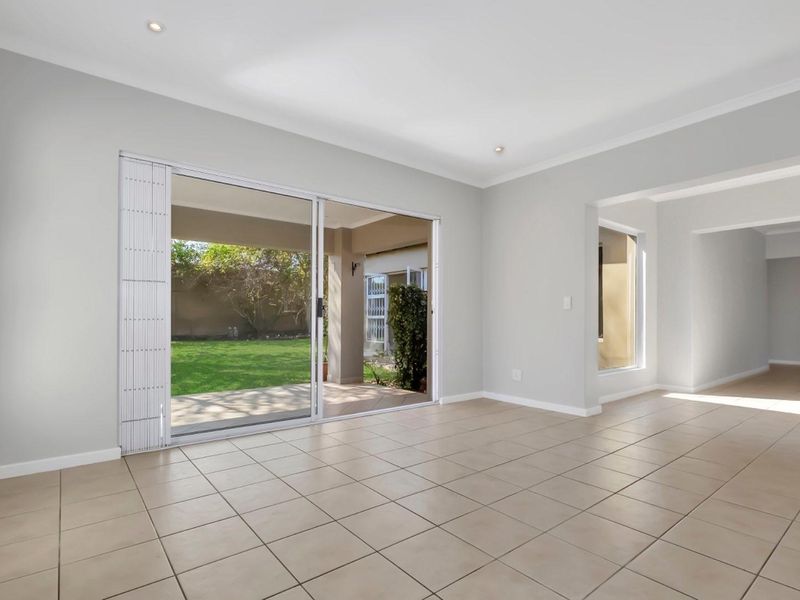 3 BEDROOM HOUSE FOR RENT IN CEDAR LAKES - Photo 5