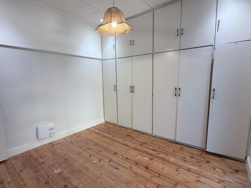 House + Flat - Photo 5