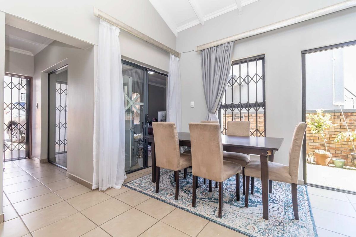 Warning: One viewing and you’re moving in! - Photo 2