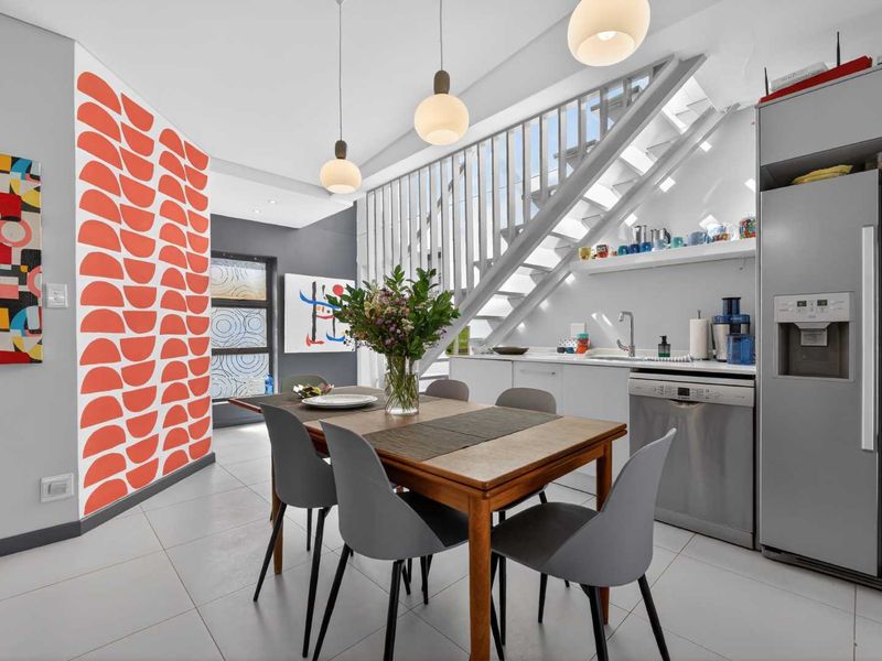 Prime Location & Stunning Views - A tranquil Oasis in Green Point Awaits! - Photo 5