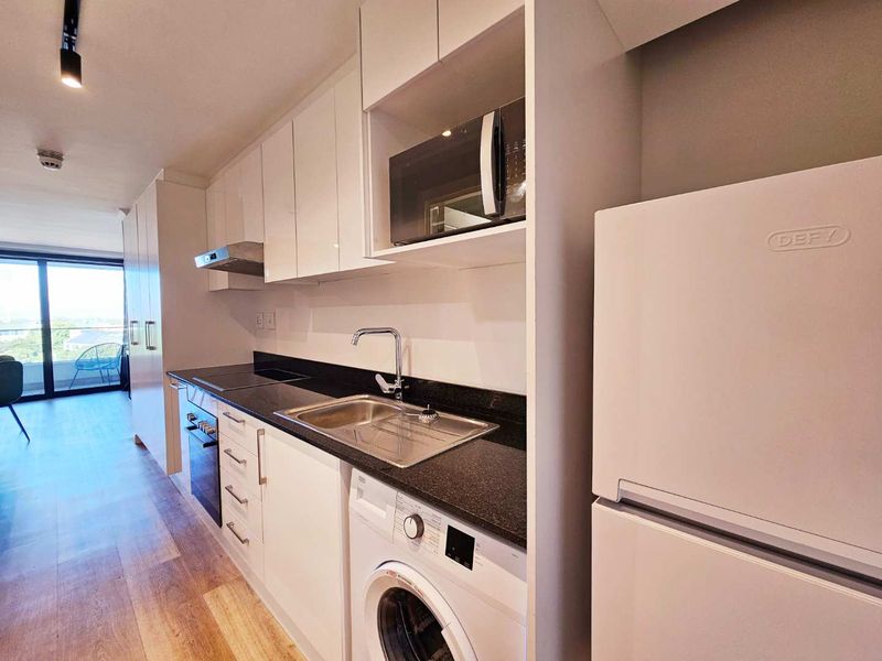 Fully Furnished Studio Apartment - Photo 5