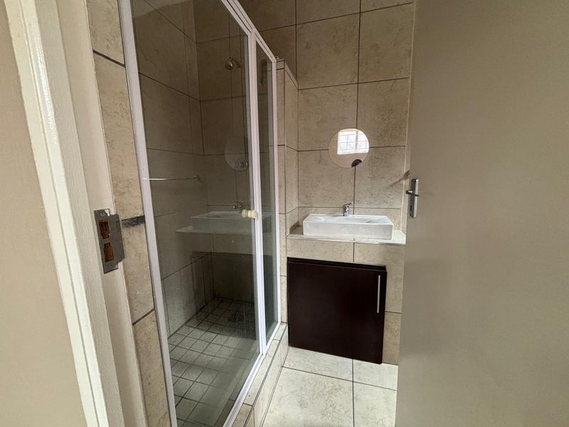 1 Bedroom Unit for Sale in Bramley Park - Photo 9