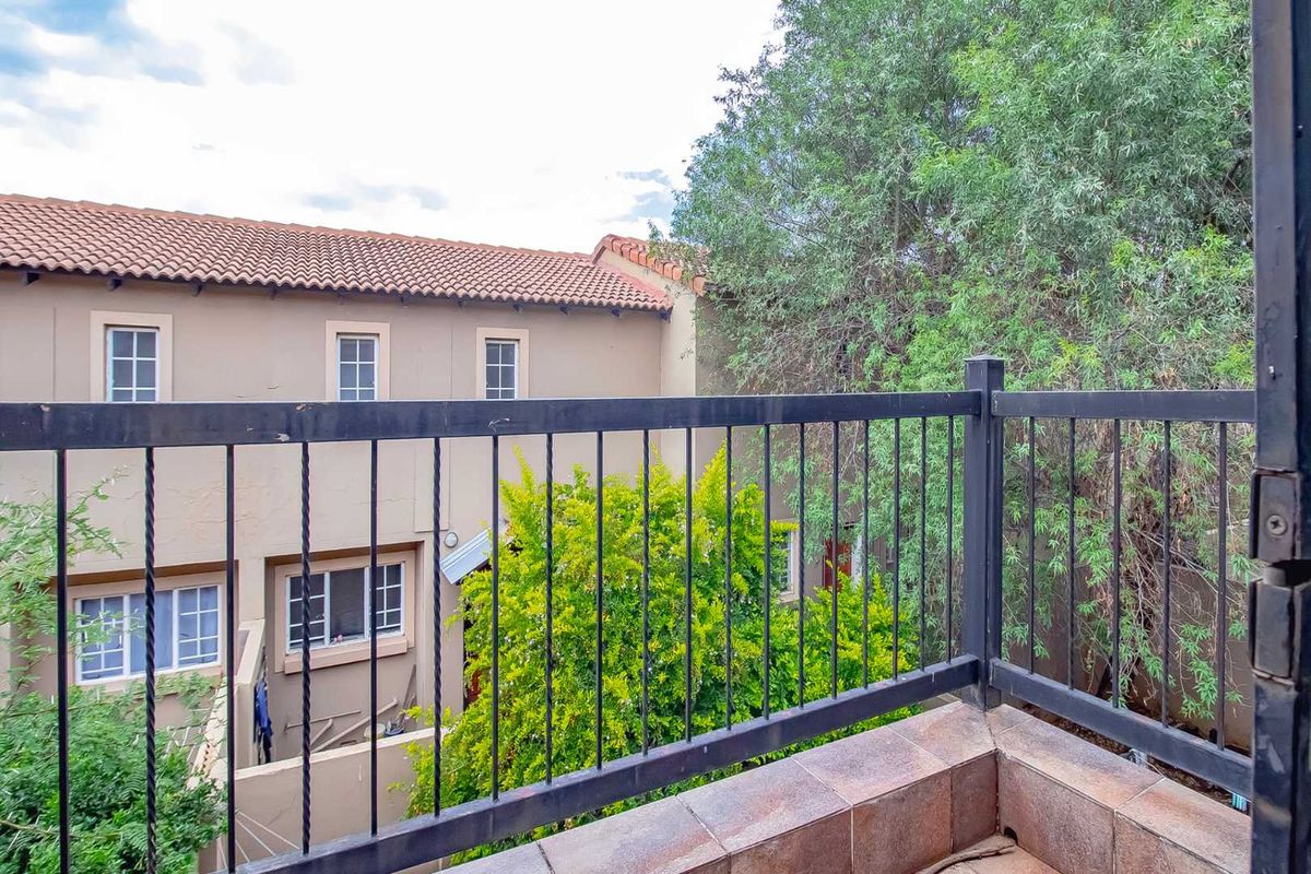 Welcome to Your New Home in Sagewood Villas, Annlin! - Photo 4