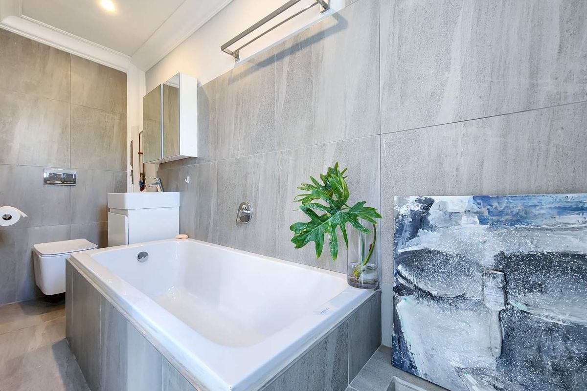 Renovated 3-Bedroom Townhouse in Fresnaye - Photo 5