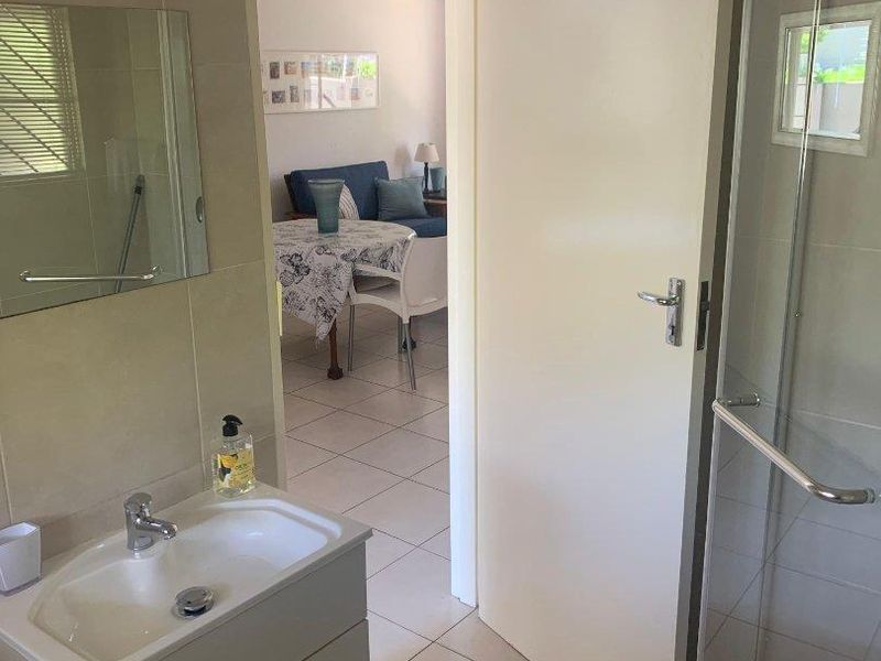 A STUNNING THREE BEDROOM FURNISHED APARTMENT - Photo 8