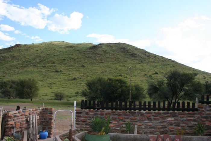 Property #2212187, Farm For Sale in Helmeringhausen Central