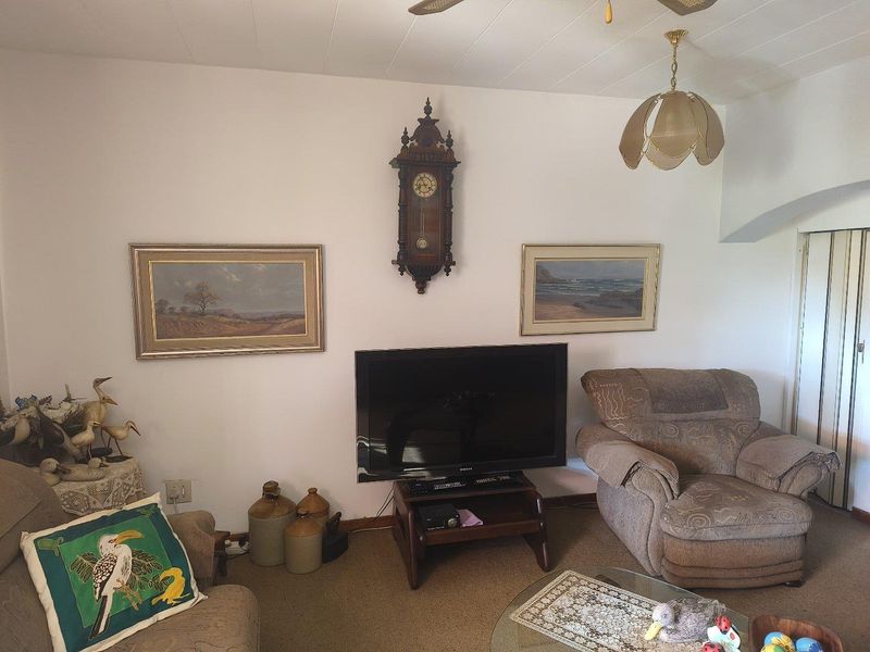 3 BEDROOM TOWNHOUSE IN SILVERTON - Photo 10