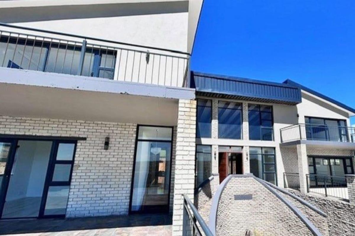 3 Bedroom House for Sale in Kragga Kamma - Photo 2