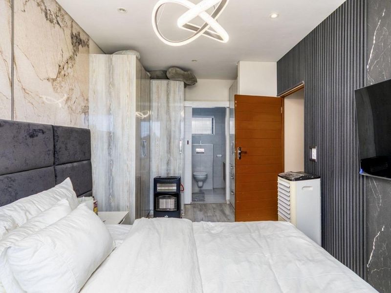 Fully Furnished Gem for Rent in Secure Parklands North Community - Photo 9