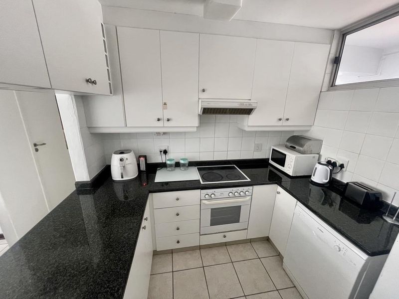 Hendra - Beautiful 3-Bed, 2-Bath Holiday Apartment on Marine Drive, Umhlanga Rocks - Photo 8