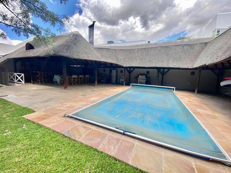 MODERN GUESTHOUSE FOR SALE IN SUIDERHOF - Photo 2