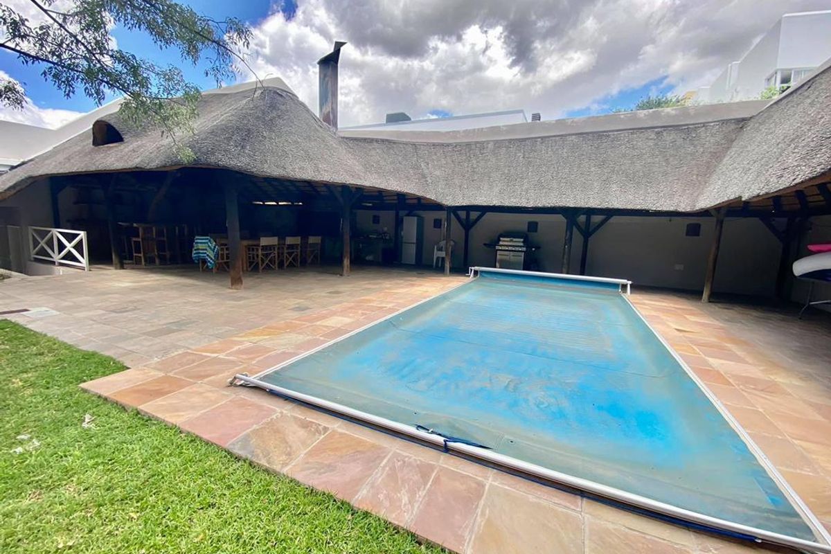 MODERN GUESTHOUSE FOR SALE IN SUIDERHOF - Photo 2