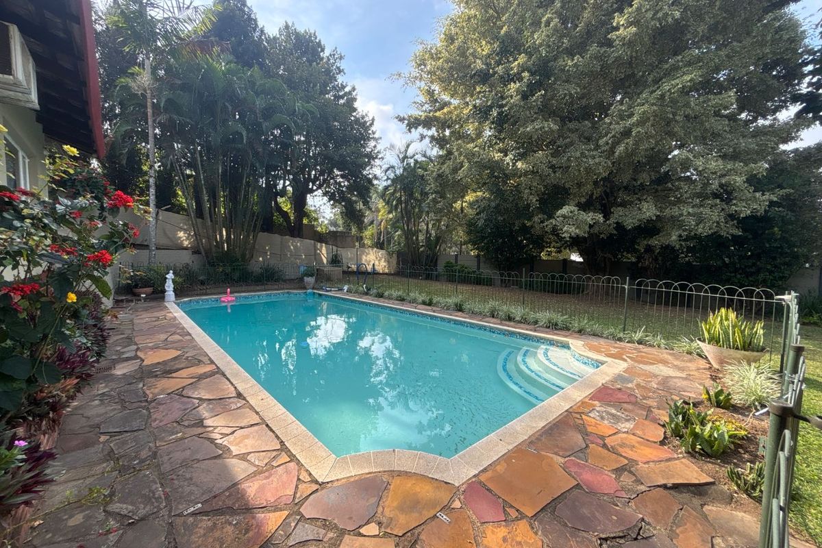 5 Bedroom Family home for Sale in Westville - Photo 2