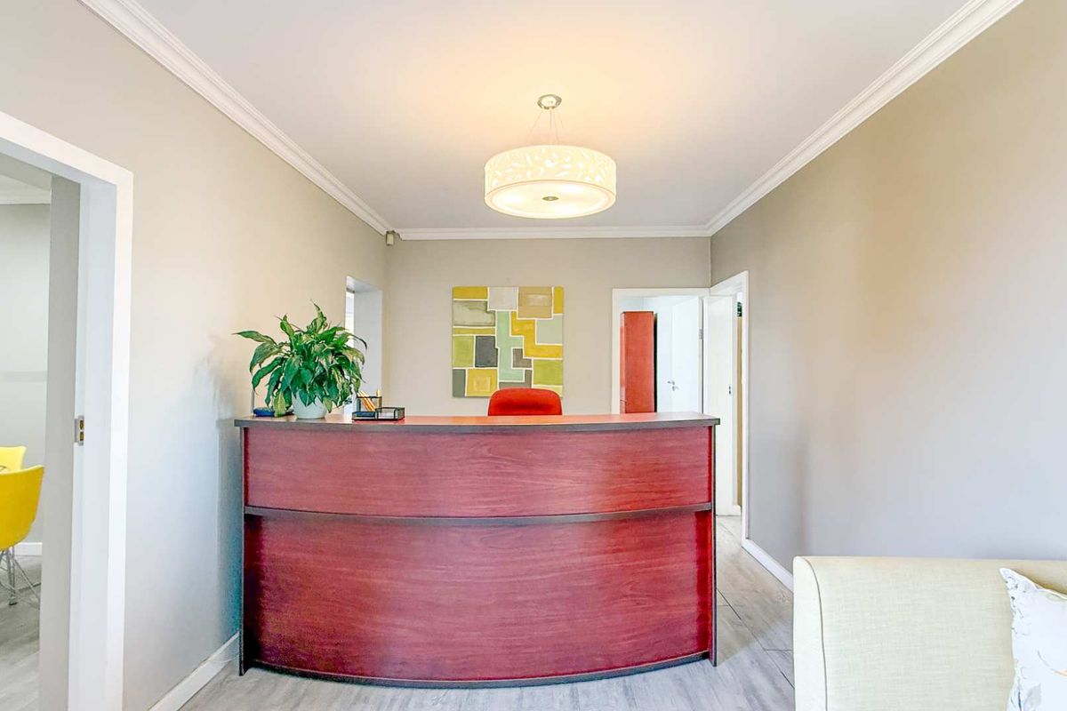 Offices plus Penthouse Apartment - Photo 3