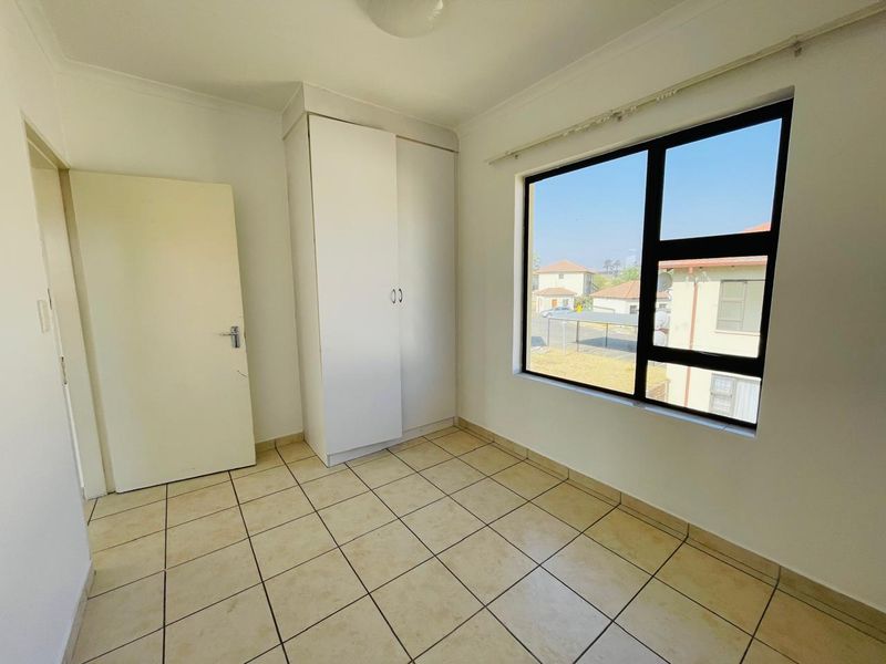 Secure 1-Bedroom Unit in a Prime Boksburg Location Ideal for Young Professionals & Investors - Photo 10