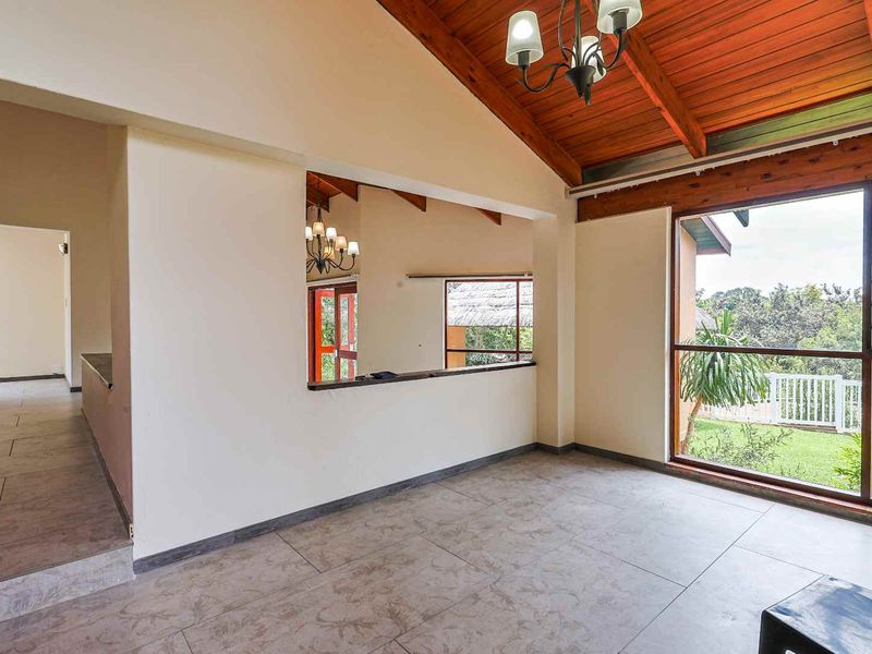 4 Bedroom Family Home in Secure Gated Cul-de-Sac. - Photo 6