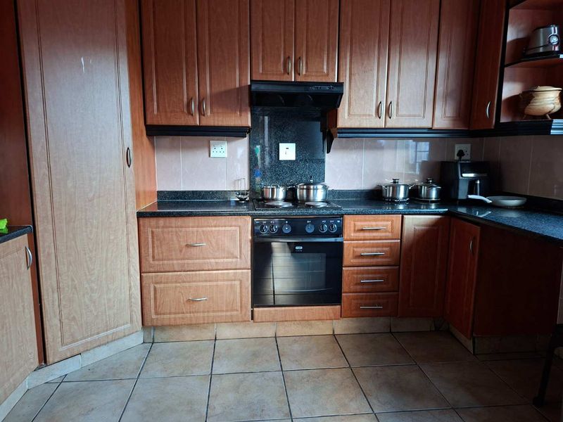 Double story sea facing house for sale in Durban North - Photo 6