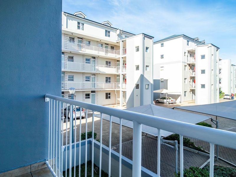 Seaside Escape – Comfort with Coastal Charm and Lifestyle Perks - Photo 7