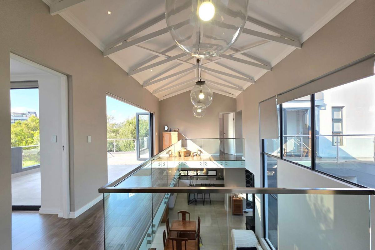 4 Bedroom House plus study and more to Rent in Steyn City - Photo 2