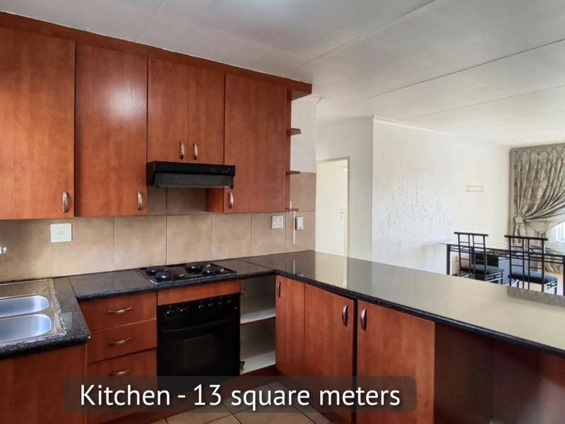 2 Bedroom 2 Bathroom unit in Meyersdal - Photo 2