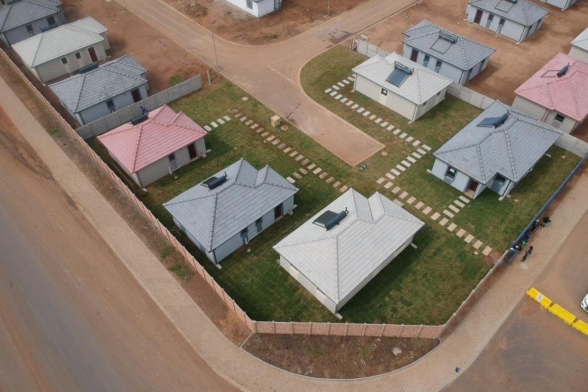 New Modder! - R 682 950 2 beds ! Brand New - Photo 5