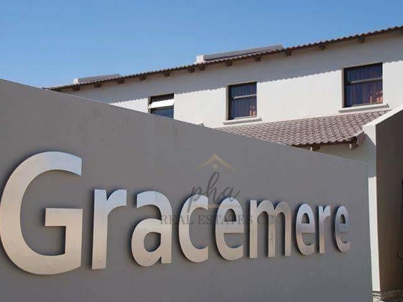 3 Bedroom Duplex Townhouse for sale in Walvis Bay for N$1 460 000.00 - Photo 2