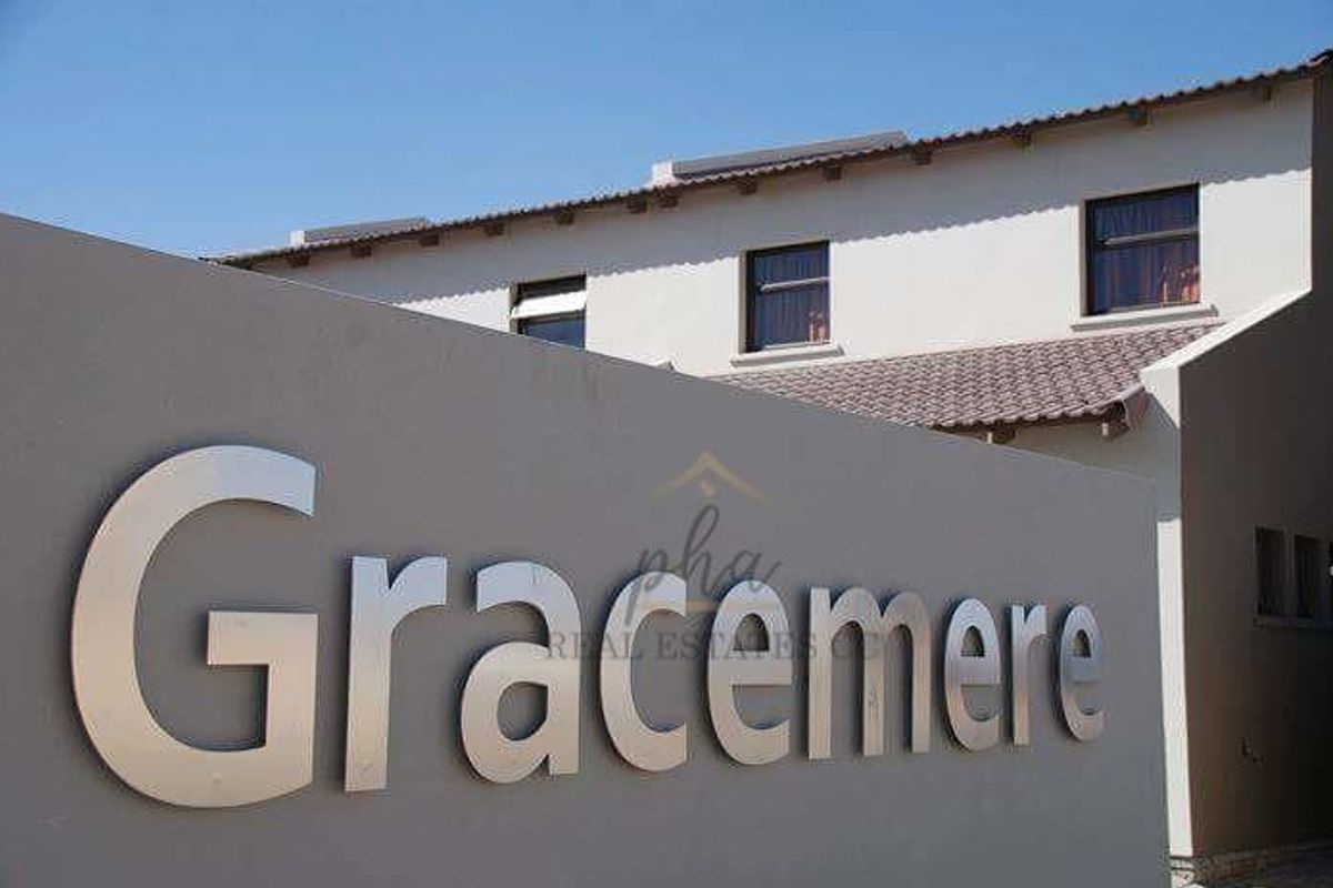 3 Bedroom Duplex Townhouse for sale in Walvis Bay for N$1 460 000.00 - Photo 2