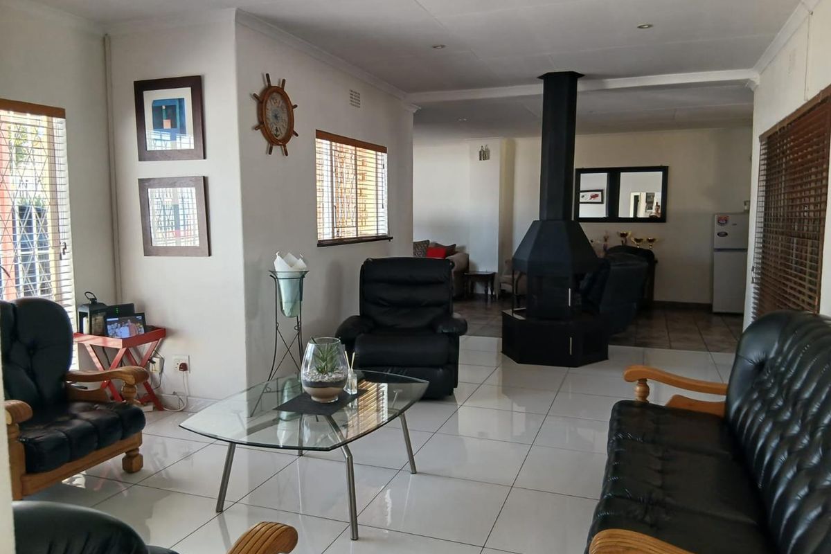 Lovely Family Home with Flat for sale - Photo 3