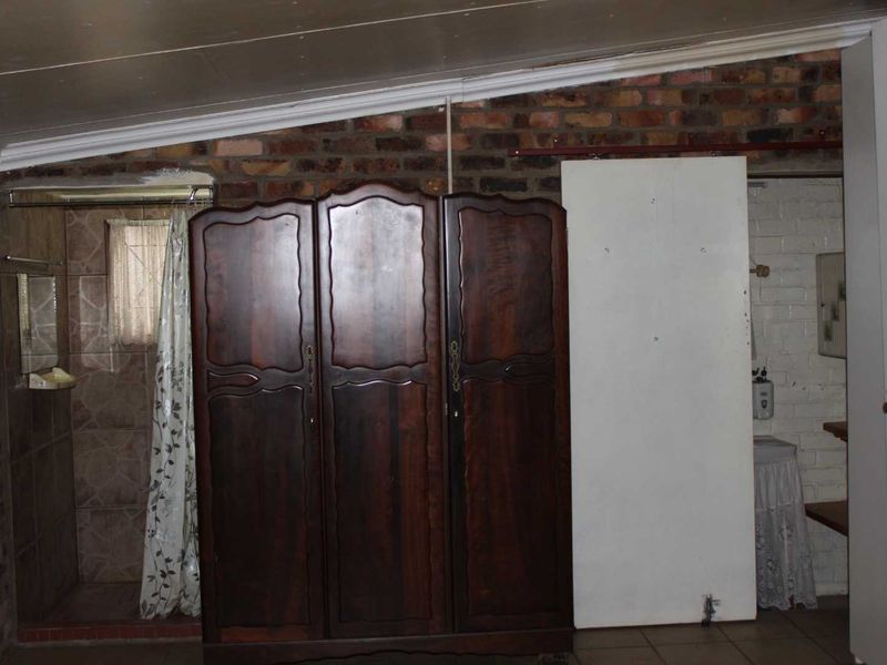 1 BEDROOM GARDEN COTTAGE - Photo 8