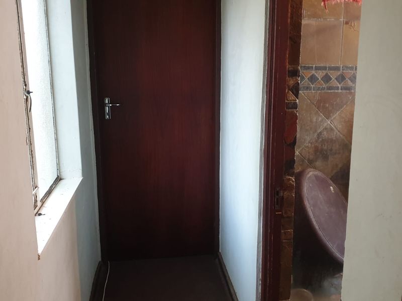 Investors Delight (Fixer-Up) - Photo 4