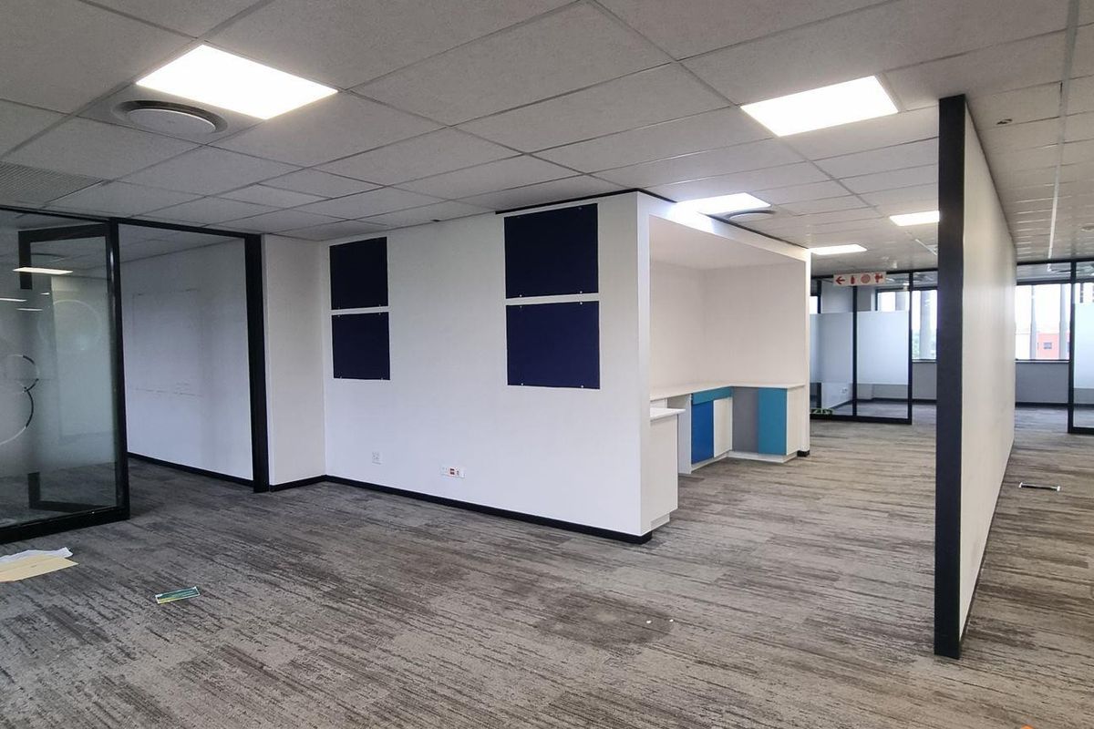 1 056m2 Irene Centurion Office To Let - Photo 4