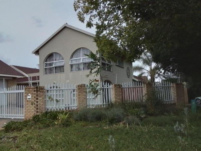 4 Bedroom House For Sale in Vanderbijlpark SE2 - Photo 7