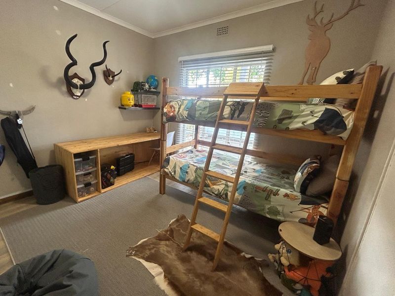 Stunning 4-Bedroom Family Home with Guest Suite - Photo 10