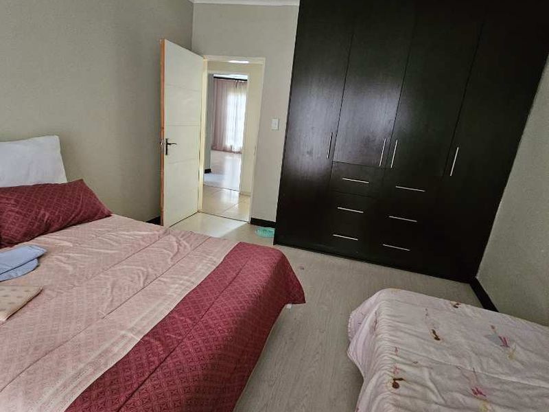 3 bedroom house in the heart of clarina - Photo 7