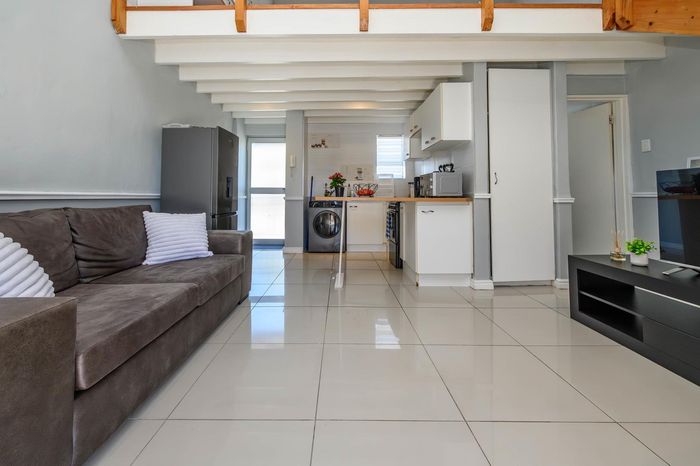 Property #2479403, Apartment For Sale in Humewood