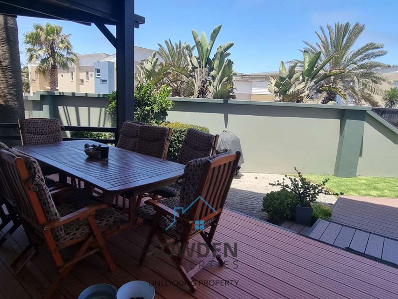 Ocean Views and Modern Comfort in Swakopmund! - Photo 3