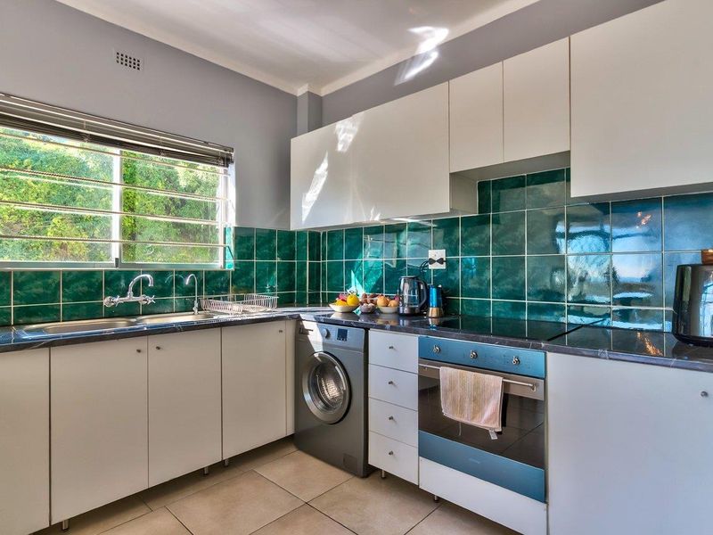 LARGE ONE BEDROOM APARTMENT – FULL SEA VIEWS - Photo 10