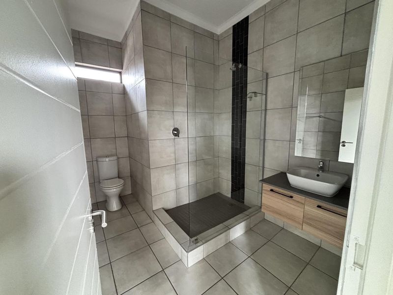 Modern 3-Bedroom Duplex in Secure Estate - Photo 10