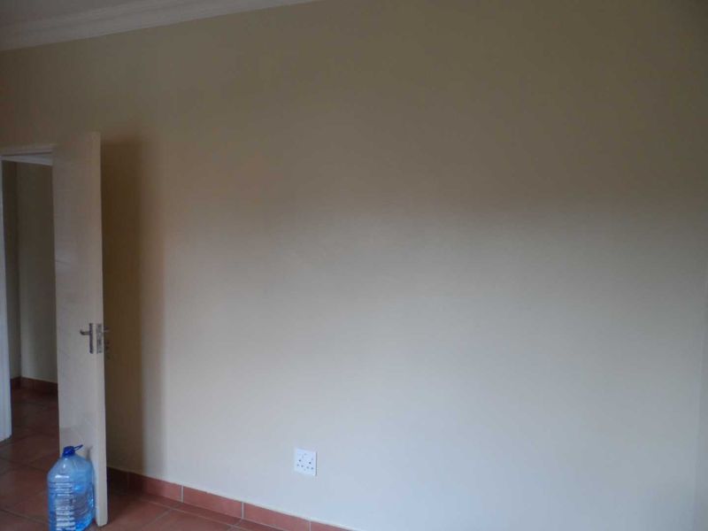2 BEDROOM COTTAGE TO RENT IN PHILIP NEL PARK - Photo 10