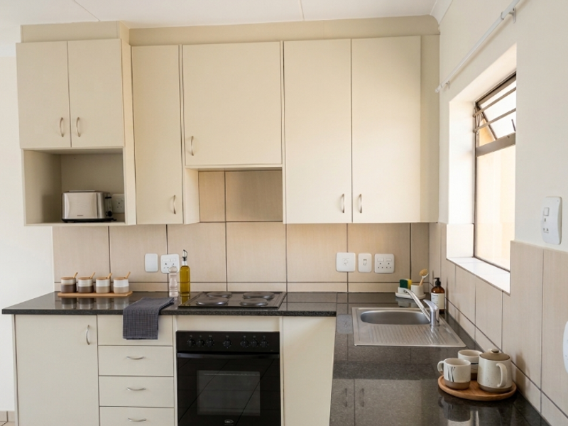 Modern Investment Apartment in Woodmead | High Rental Demand | Secure Complex - Photo 3