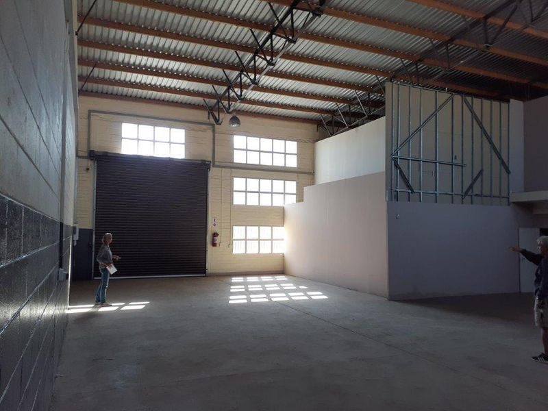 WAREHOUSE FOR SALE - Photo 4