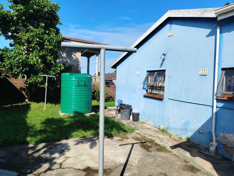 Spacious 4-bedroom house in one of the best area in Umlazi suburb - Photo 6