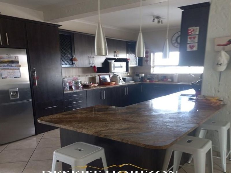 Walvisbay, Fairways Estate |  Stunning Family home for sale - Photo 2